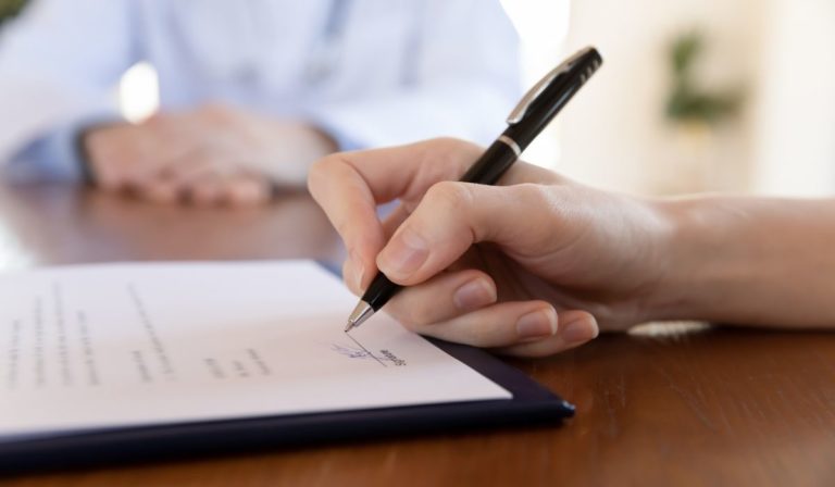 Person signing a will